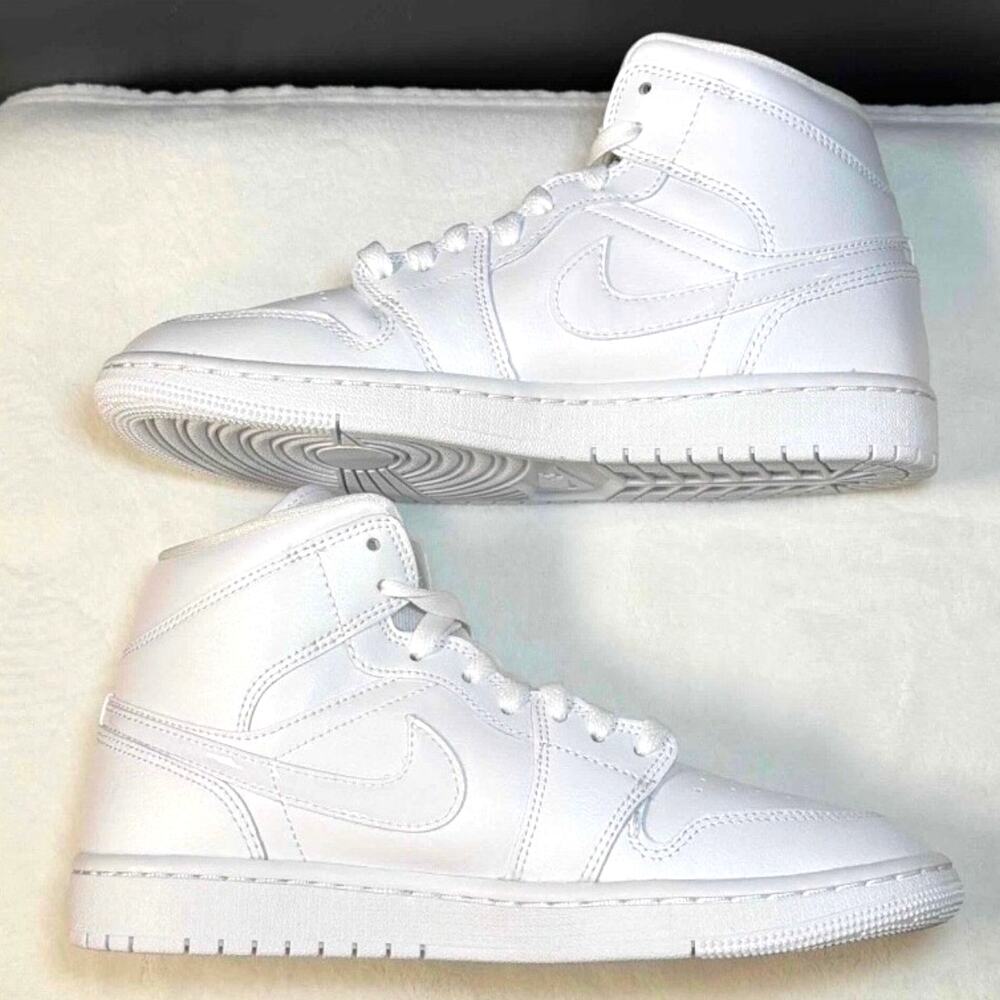Nike Air Jordan 1 Mid “Triple White” – DV0991-111 | 8.5W - Picture 2 of 10